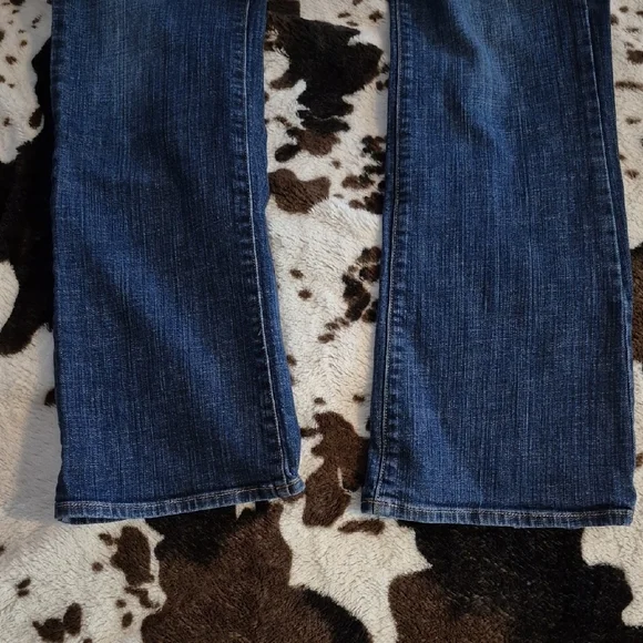 Old Navy Blue Boot Cut Jeans Medium-Dark Wash - Picture 5 of 12